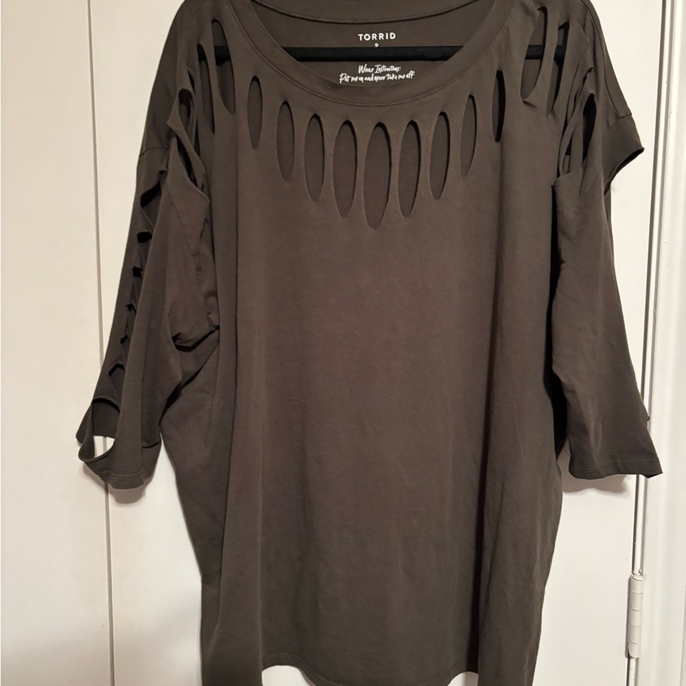 Torrid Women's Olive Green Cutout Tshirt